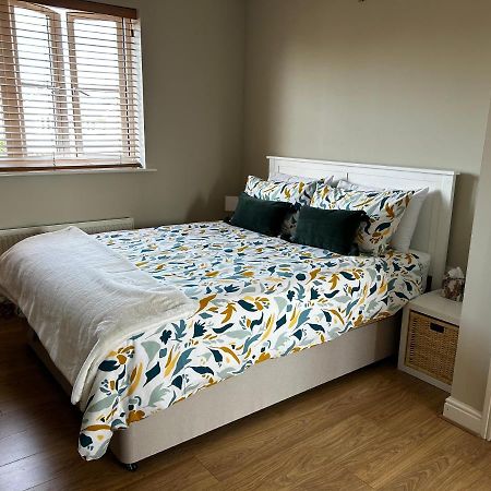 Bed and Breakfast Flavian House Чичестер Экстерьер фото